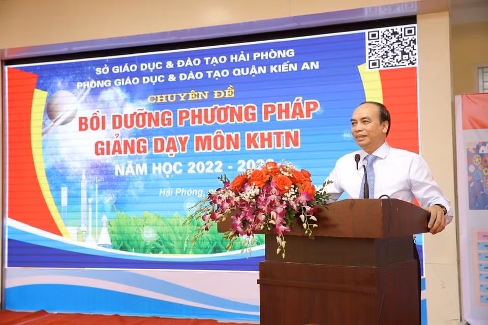 Ông Đỗ Văn Lợi - Phó Giám đốc Sở Giáo dục và Đào tạo Hải Phòng phát biểu tại chuyên đề (Ảnh: LT)
