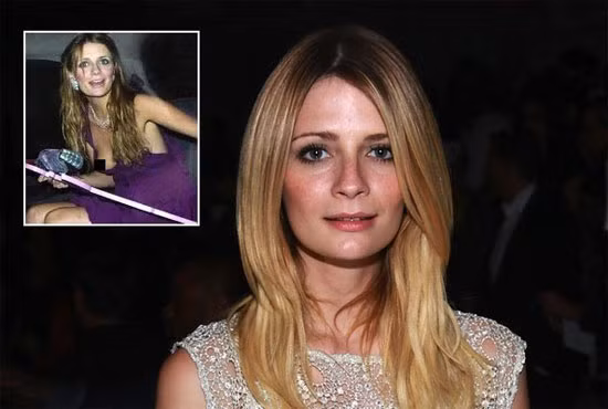 Dây áo trễ nải làm Mischa Barton lộ ngực Dây áo trễ nải làm Mischa Barton lộ ngực