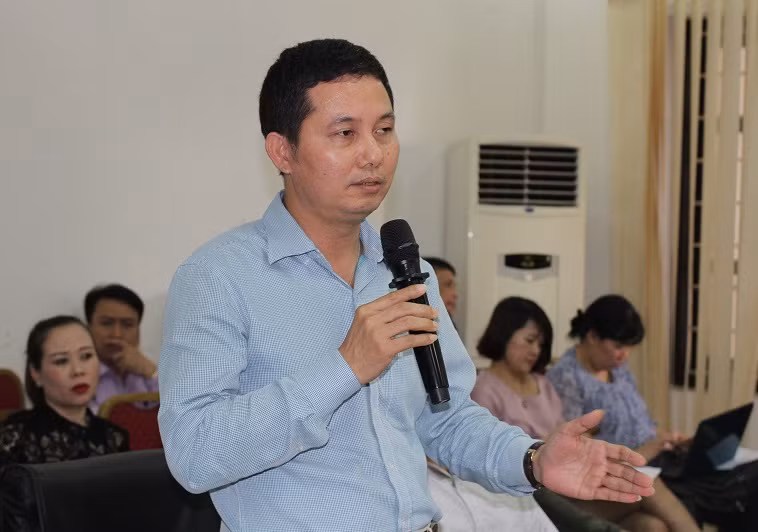Hiệu trưởng Trường Cao đẳng Kỹ thuật Công nghiệp Bắc Giang- thầy Đặng Thanh Thủy cho biết, trong công tác truyền thông hiện nay còn thiếu hình ảnh của doanh nghiệp. (Ảnh: Thùy Linh)