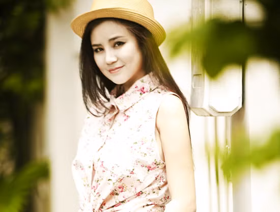 Chị chia sẻ: “Tôi luôn mong muốn được làm một người nghệ sĩ chân chính và được sống trong một môi trường nghệ thuật lành mạnh và trong sạch. Bản thân tôi đang cố gắng để góp một phần nhỏ của mình với hy vọng có được cái nhìn tốt đẹp hơn cho nghệ sĩ.” (Theo Zing)