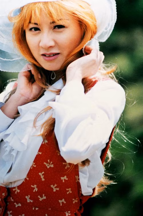 Trizzie Phương Trinh trong bộ phim Sương gió biên thùy. Trizzie Phương Trinh trong bộ phim Sương gió biên thùy.