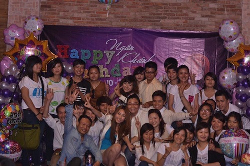 Hiện nay Ngân Khánh đang chuẩn bị single mới và song song sẽ tham gia một bộ phim chiếu Tết 2013 cùng các tên tuổi lớn.