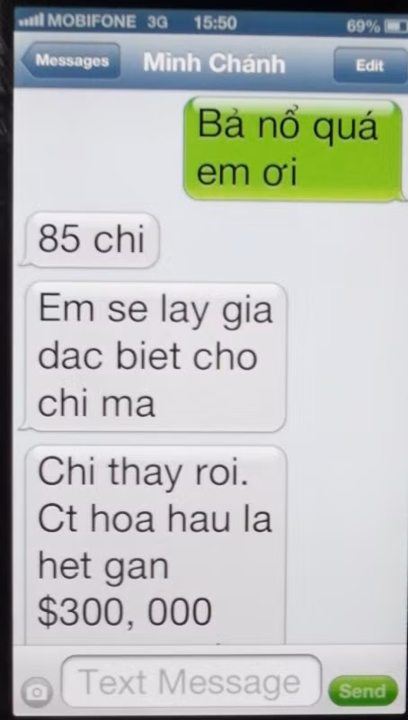 Minh Chánh cho biết đã bán giải Hoa hậu Phu nhân Người Việt Thế giới cho Thu Hoài giá 85.000 USD và sẽ tính giá "đặc biệt" cho bà Nhi, nếu bà đi thi Hoa hậu Phu nhân Người Việt Thế giới lần tới.