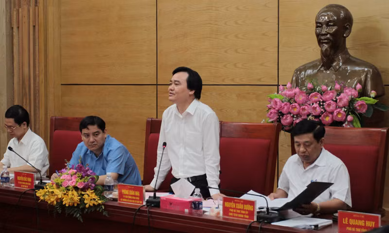 Bộ trưởng Nhạ đánh giá: Bỏ tất cả VNEN là cực đoan (Ảnh: vietnamnet.vn).