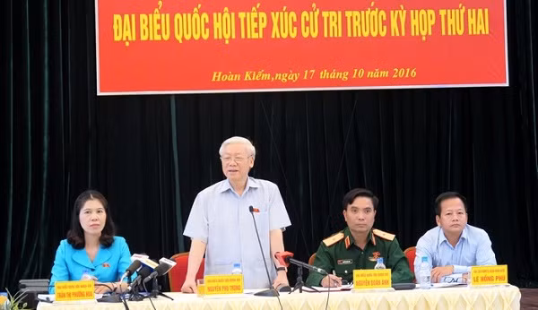Nghĩ về 27 biểu hiện suy thoái - tự diễn biến, tự chuyển hóa ảnh 2