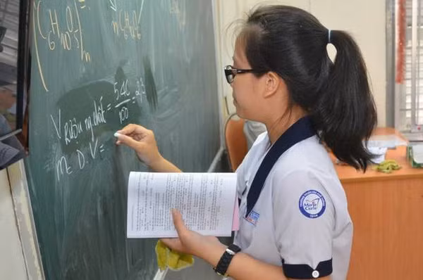 Người Việt hiếu học, cần cù, sáng tạo… sao vẫn nghèo? ảnh 3