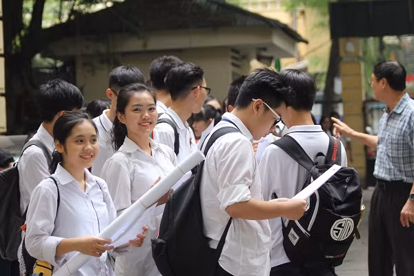 Trường chuyên nói gì về thi trắc nghiệm môn Giáo dục công dân? ảnh 3 Trường chuyên nói gì về thi trắc nghiệm môn Giáo dục công dân? ảnh 3