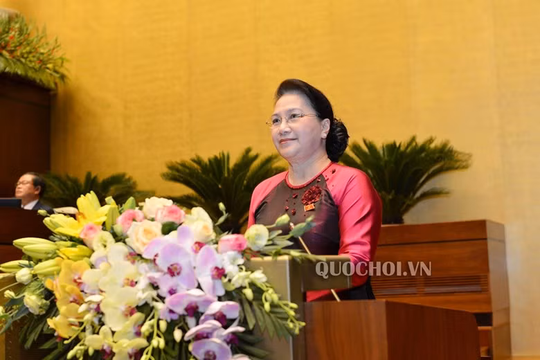 Chủ tịch Quốc hội Nguyễn Thị Kim Ngân phát biểu khai mạc kỳ họp thứ 8 Quốc hội khóa XIV. Ảnh: Quochoi.vn Chủ tịch Quốc hội Nguyễn Thị Kim Ngân phát biểu khai mạc kỳ họp thứ 8 Quốc hội khóa XIV. Ảnh: Quochoi.vn