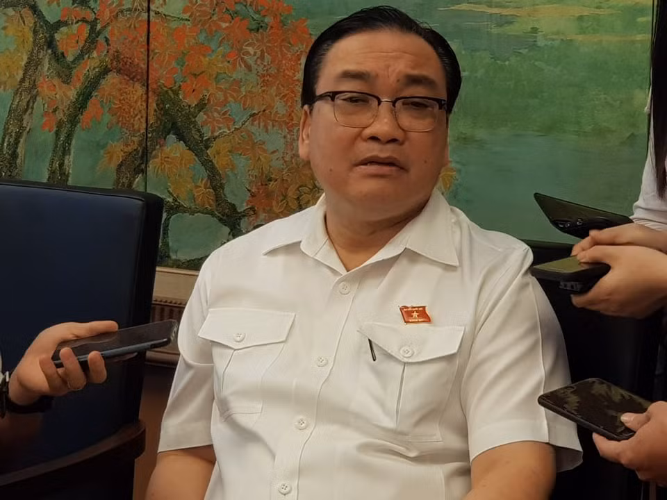 Bí thư Hoàng Trung Hải tại phiên họp tổ chiều ngày 22/10. Ảnh: Nguyên Trần Bí thư Hoàng Trung Hải tại phiên họp tổ chiều ngày 22/10. Ảnh: Nguyên Trần