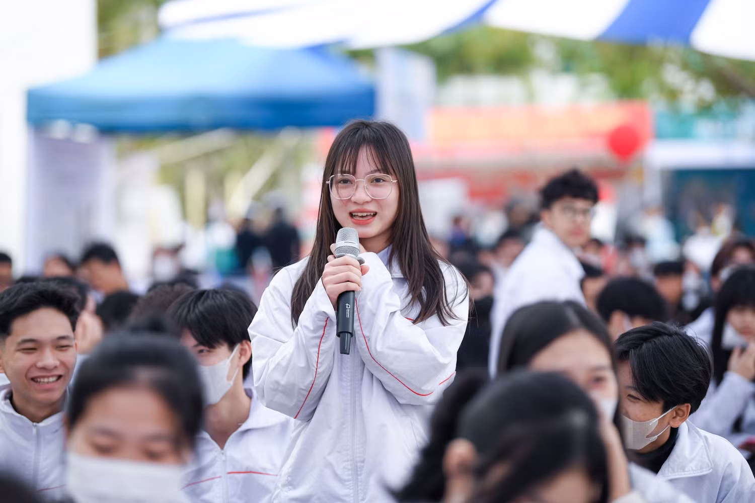 Học sinh trung học phổ thông tại Thái Bình quan tâm đến cơ hội việc làm sau khi ra trường trong bối cảnh tỉnh có nhiều khu công nghiệp (Ảnh: LT) Học sinh trung học phổ thông tại Thái Bình quan tâm đến cơ hội việc làm sau khi ra trường trong bối cảnh tỉnh có nhiều khu công nghiệp (Ảnh: LT)