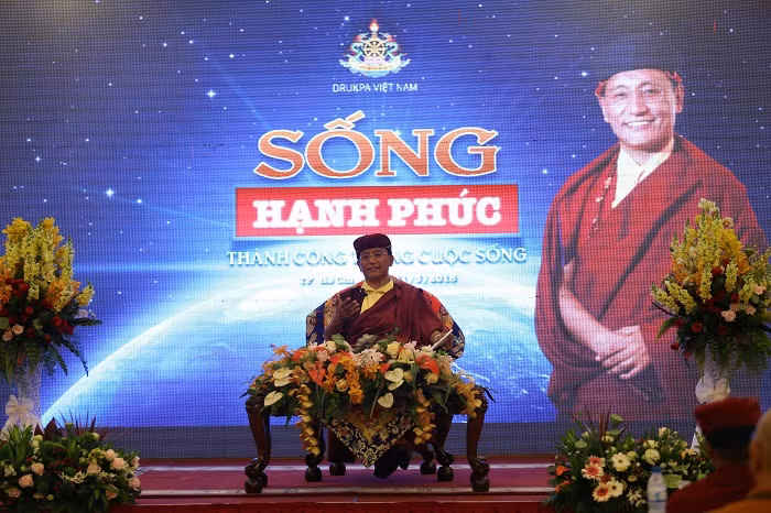 Đức Gyalwang Drukpa giảng về hạnh phúc tại Thành phố Hồ Chí Minh.