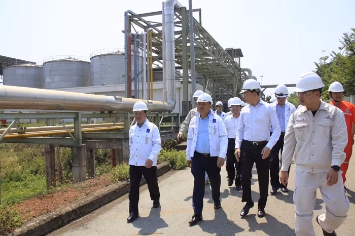 Lãnh đạo PVN kiểm tra tình hình Nhà máy nhiên liệu sinh học Bình Phước. Lãnh đạo PVN kiểm tra tình hình Nhà máy nhiên liệu sinh học Bình Phước.
