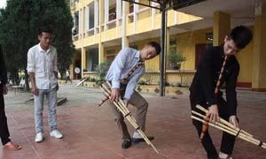 Hồi ức của thầy giáo Phạm Văn Tân về giáo dục huyện Cô Tô ảnh 2 Hồi ức của thầy giáo Phạm Văn Tân về giáo dục huyện Cô Tô ảnh 2