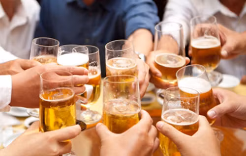 Việt Nam đứng thứ 2 về tỷ lệ uống rượu bia ở Đông Nam Á, đứng thứ 10 ở châu Á và đứng thứ 29 trên thế giới. (Ảnh minh họa), nguồn: Interrnet.