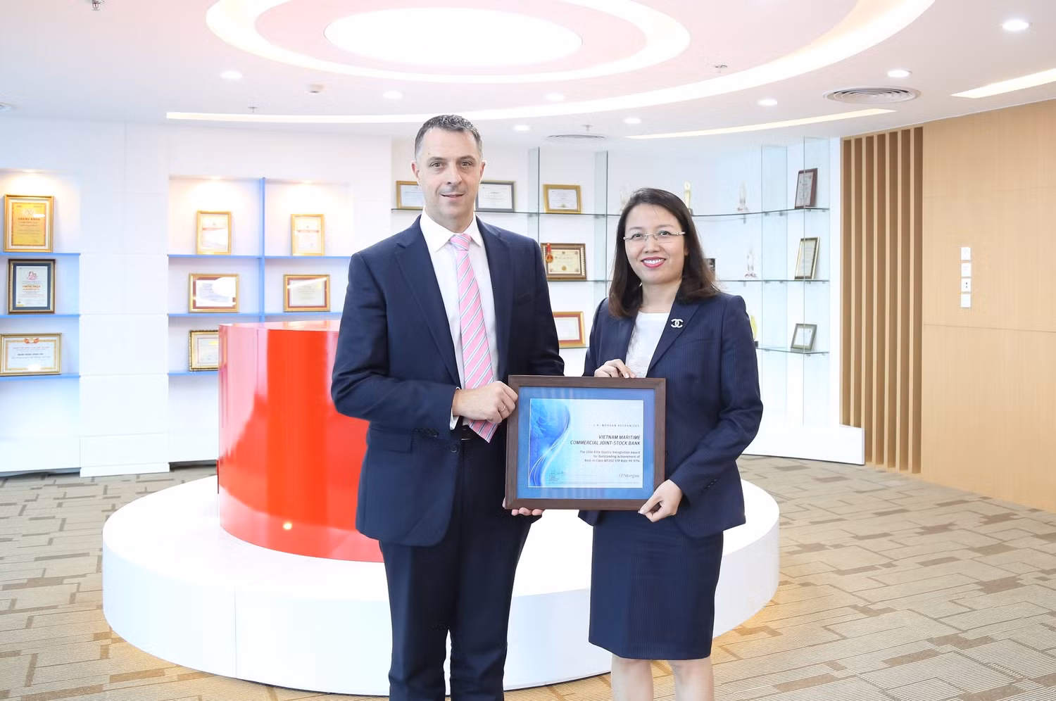 Maritime Bank được trao giải thưởng về thanh toán quốc tế ảnh 2