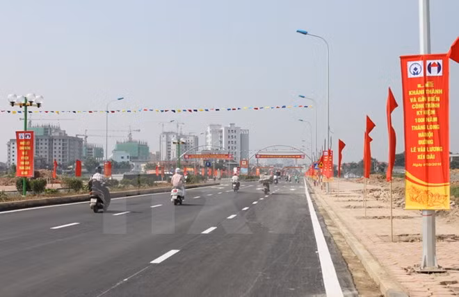 Đường Lê Văn Lương kéo dài. (Ảnh: Anh Tuấn/TTXVN)