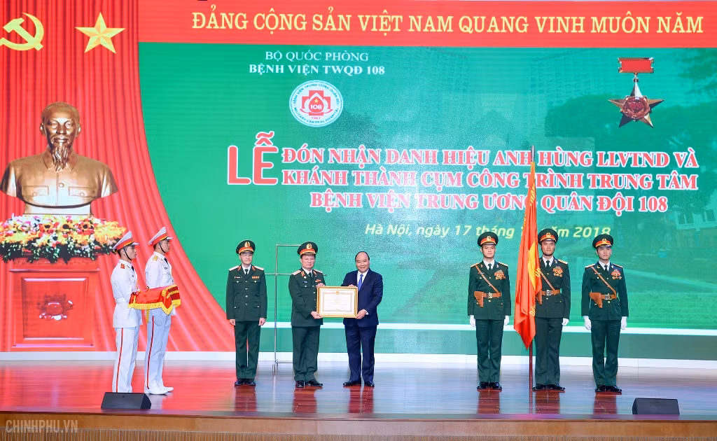 Thủ tướng đã trao danh hiệu Anh hùng lực lượng vũ trang nhân dân thời kỳ chống Pháp cho Phân hiệu 8, tiền thân của Bệnh viện Trung ương Quân đội 108. Ảnh: VGP Thủ tướng đã trao danh hiệu Anh hùng lực lượng vũ trang nhân dân thời kỳ chống Pháp cho Phân hiệu 8, tiền thân của Bệnh viện Trung ương Quân đội 108. Ảnh: VGP