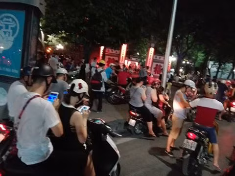 Game thủ Việt đang phát cuồng vì Pokemon GO (Ảnh: N.H) Game thủ Việt đang phát cuồng vì Pokemon GO (Ảnh: N.H)