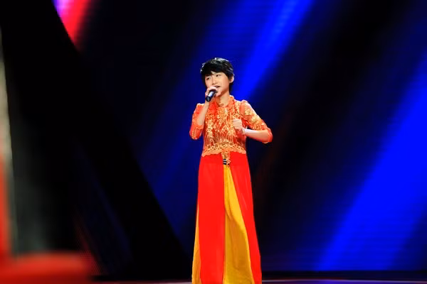Khánh Huế gây ngạc nhiên với Mái đình làng biển Khánh Huế gây ngạc nhiên với Mái đình làng biển