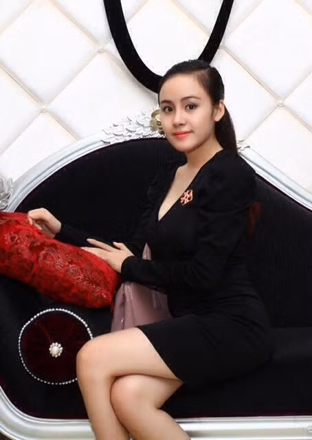 "Bà Tưng" là điển hình cho những "ngôi sao facebook" đang nổi như cồn "Bà Tưng" là điển hình cho những "ngôi sao facebook" đang nổi như cồn