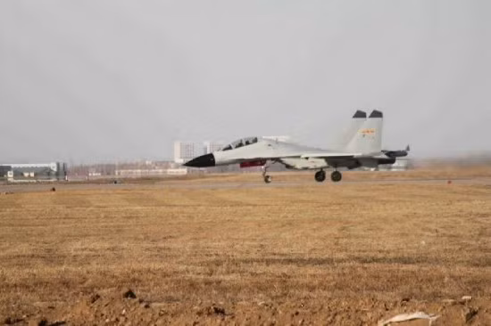 Trên nền tảng của J-11BS, Trung Quốc sẽ phát triển J-11BSM mới - được gọi là "Su-30 phiên bản Trung Quốc", tính năng sẽ ngang ngửa F-15E của Mỹ