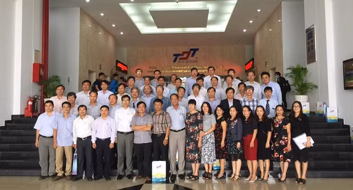Đoàn giáo dục Quảng ngãi tại Trường đại học Tôn Đức Thắng (Ảnh: tác giả cung cấp). Đoàn giáo dục Quảng ngãi tại Trường đại học Tôn Đức Thắng (Ảnh: tác giả cung cấp).