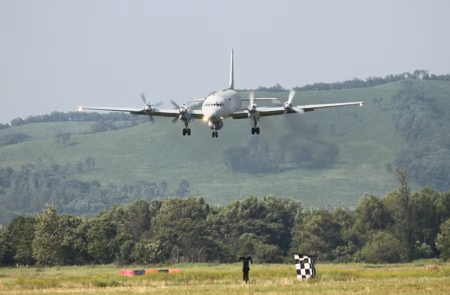 Máy bay tuần tra, chống tàu ngầm Il-38. Máy bay tuần tra, chống tàu ngầm Il-38.
