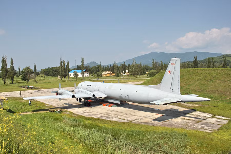 Máy bay tuần tra, chống tàu ngầm Il-38. Máy bay tuần tra, chống tàu ngầm Il-38.
