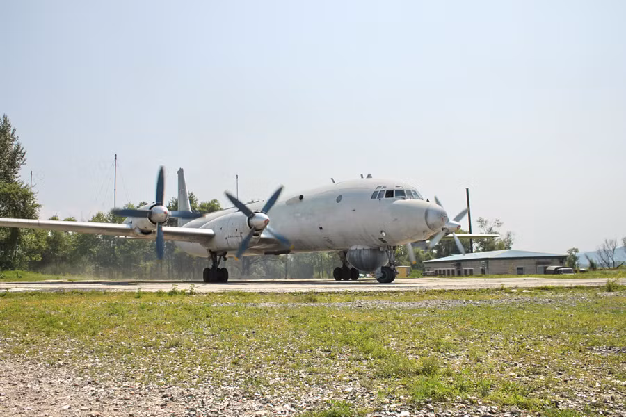 Máy bay tuần tra, chống tàu ngầm Il-38. Máy bay tuần tra, chống tàu ngầm Il-38.