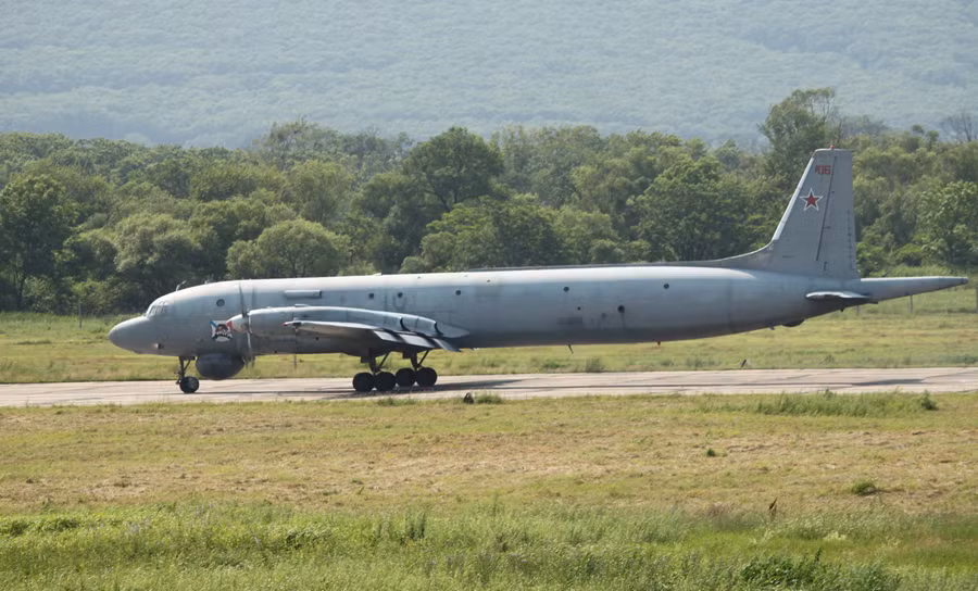Máy bay tuần tra, chống tàu ngầm Il-38. Máy bay tuần tra, chống tàu ngầm Il-38.