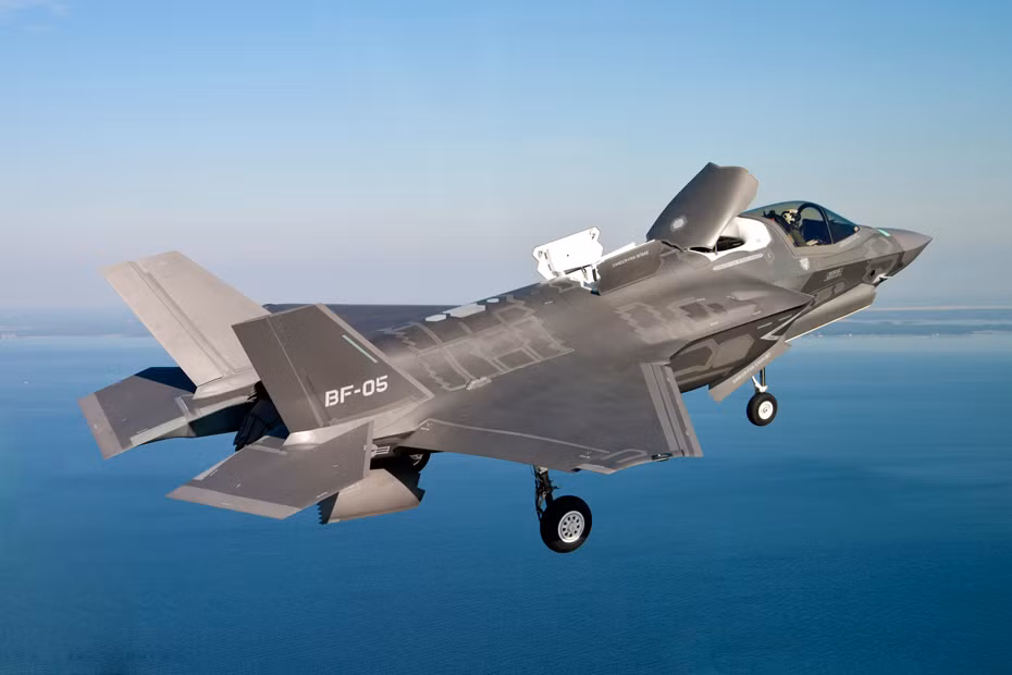 Máy bay chiến đấu tàng hình F-35 do Công ty Lockheed Martin nghiên cứu phát triển, sản xuất.