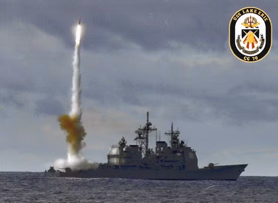 Tàu tuần dương Aegis USS Lake Erie (CG-70) phóng tên lửa Standard-3