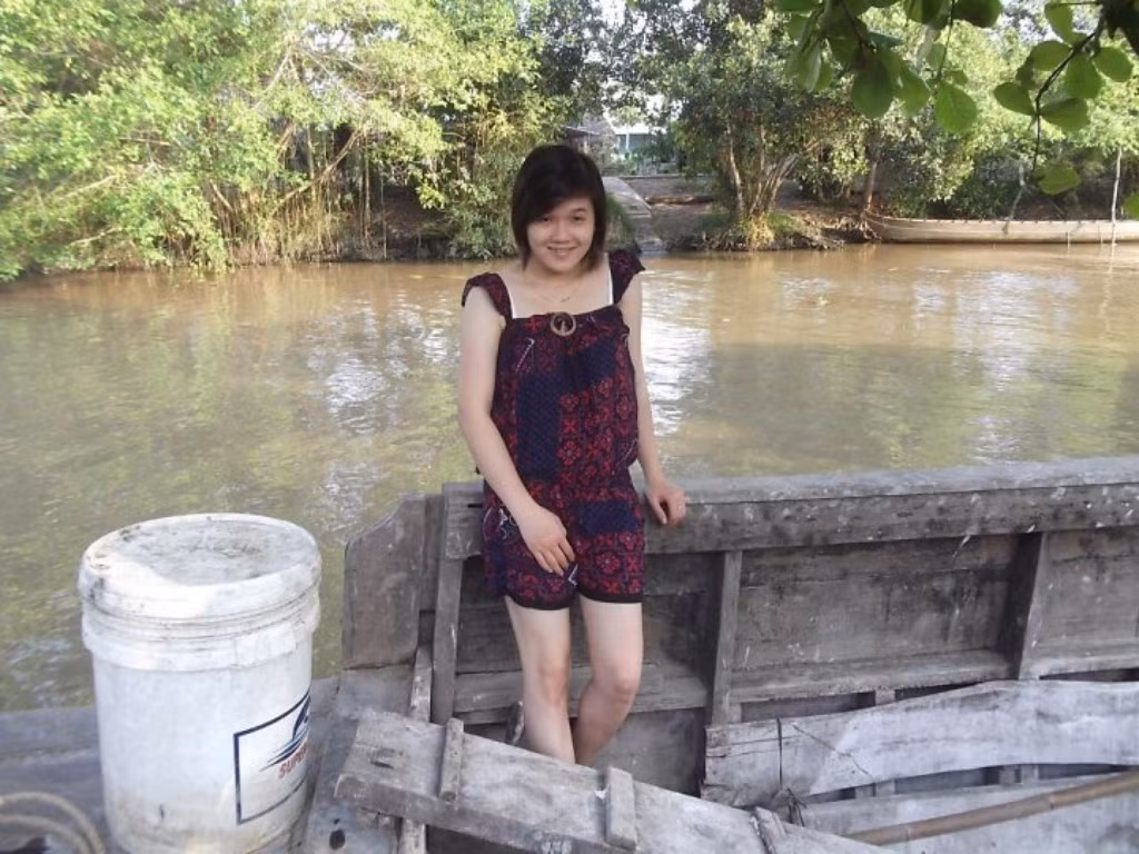 Châu thích xem phim, nghe nhạc, đọc truyện tranh