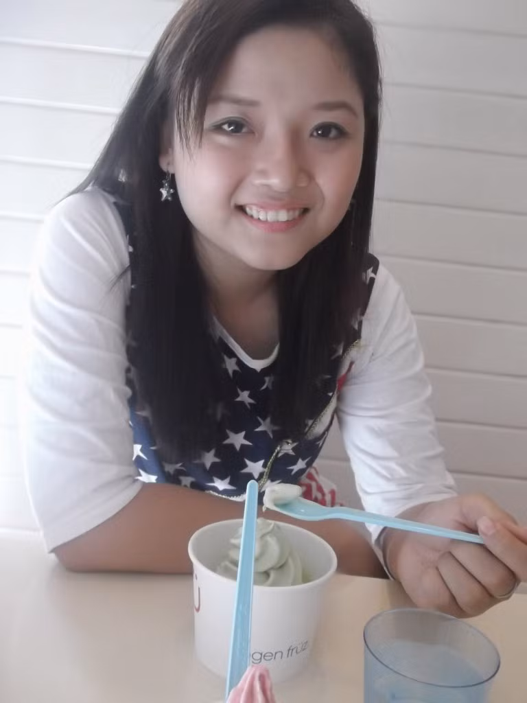 Vinh thích học hỏi và khám phá những địa danh mới bằng việc du lịch bụi.