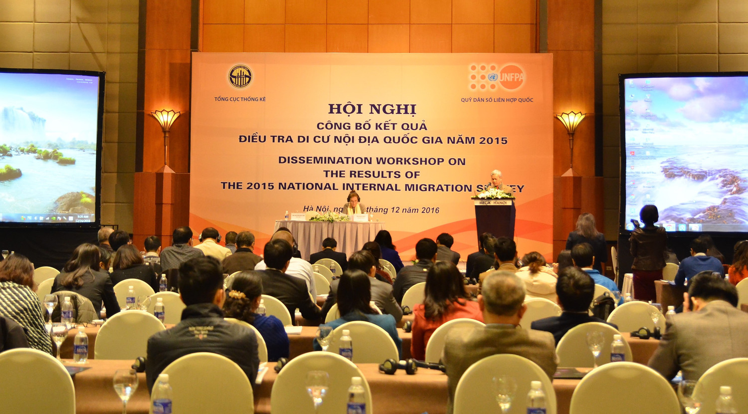 Toàn cảnh Hội nghị công bố kết quả điều tra di cư nội địa quốc gia 2015 - ảnh trong bài H. Lực