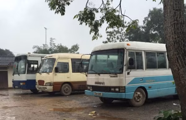Xe quá niên hạn sử dụng nếu tiếp tục được đưa vào lưu thông trên đường sẽ tiềm ẩn nguy cơ xảy ra tai nạn giao thông - ảnh nguồn: Báo giao thông vận tải Xe quá niên hạn sử dụng nếu tiếp tục được đưa vào lưu thông trên đường sẽ tiềm ẩn nguy cơ xảy ra tai nạn giao thông - ảnh nguồn: Báo giao thông vận tải