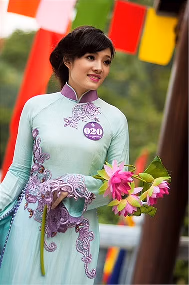 Nhớ về nét xưa qua tà áo dài duyên dáng của thiếu nữ ĐH Phương Đông. >>Những nữ sinh diện áo dài đẹp hơn vẻ xuân thì của Mai Phương Thúy (P26) >>Những nữ sinh diện áo dài đẹp hơn vẻ xuân thì của Mai Phương Thúy (P25) >>Midu đẹp tinh khôi giữa phố Sài Gòn >>Nữ sinh HV Báo chí và Tuyên truyền khoe nét thanh tân, quyến rũ Nhớ về nét xưa qua tà áo dài duyên dáng của thiếu nữ ĐH Phương Đông. >>Những nữ sinh diện áo dài đẹp hơn vẻ xuân thì của Mai Phương Thúy (P26) >>Những nữ sinh diện áo dài đẹp hơn vẻ xuân thì của Mai Phương Thúy (P25) >>Midu đẹp tinh khôi giữa phố Sài Gòn >>Nữ sinh HV Báo chí và Tuyên truyền khoe nét thanh tân, quyến rũ