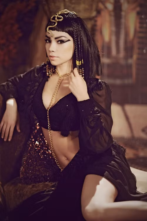 2. Hồ Ngọc Hà