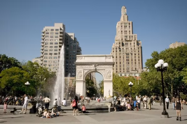 Đoạt danh hiệu Á quân: Đại học New York - New York, NY. Mất $ 53.589/ năm được học trường này cũng sướng! Đoạt danh hiệu Á quân: Đại học New York - New York, NY. Mất $ 53.589/ năm được học trường này cũng sướng!