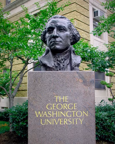 Đại học George Washington - Washington, DC. Có mất $ 52.980/ năm cũng đáng phải không? Những sinh viên "đặc biệt": Harry Reid, cựu thư ký của Colin Powell và đệ nhất phu nhân cựu Jacqueline Kennedy Onassis. Đại học George Washington - Washington, DC. Có mất $ 52.980/ năm cũng đáng phải không? Những sinh viên "đặc biệt": Harry Reid, cựu thư ký của Colin Powell và đệ nhất phu nhân cựu Jacqueline Kennedy Onassis.