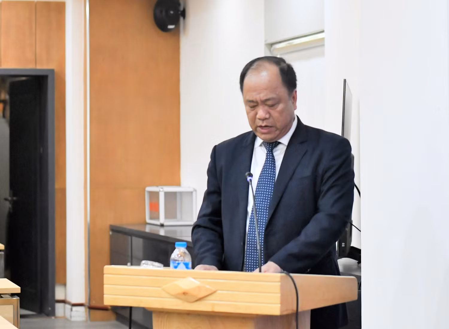 Tiến sĩ Nguyễn Văn Thiện – Phó Hiệu trưởng Trường Đại học Công nghiệp Hà Nội phát biểu tại buổi lễ. (Ảnh: Huệ Mai).