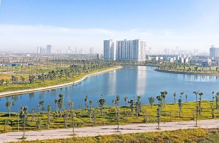 Hồ điều hòa rộng 15ha khu B đã được hoàn thiện. Hồ điều hòa rộng 15ha khu B đã được hoàn thiện.