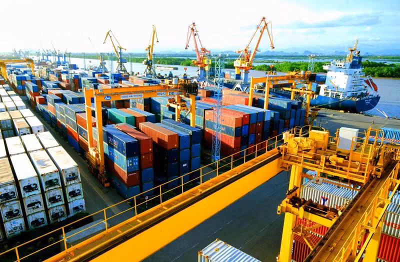 Hạ tầng giao thông đóng vai trò quan trọng vào sự phát triển chuỗi dịch vụ Logistics của Hải Phòng (Ảnh: Internet)