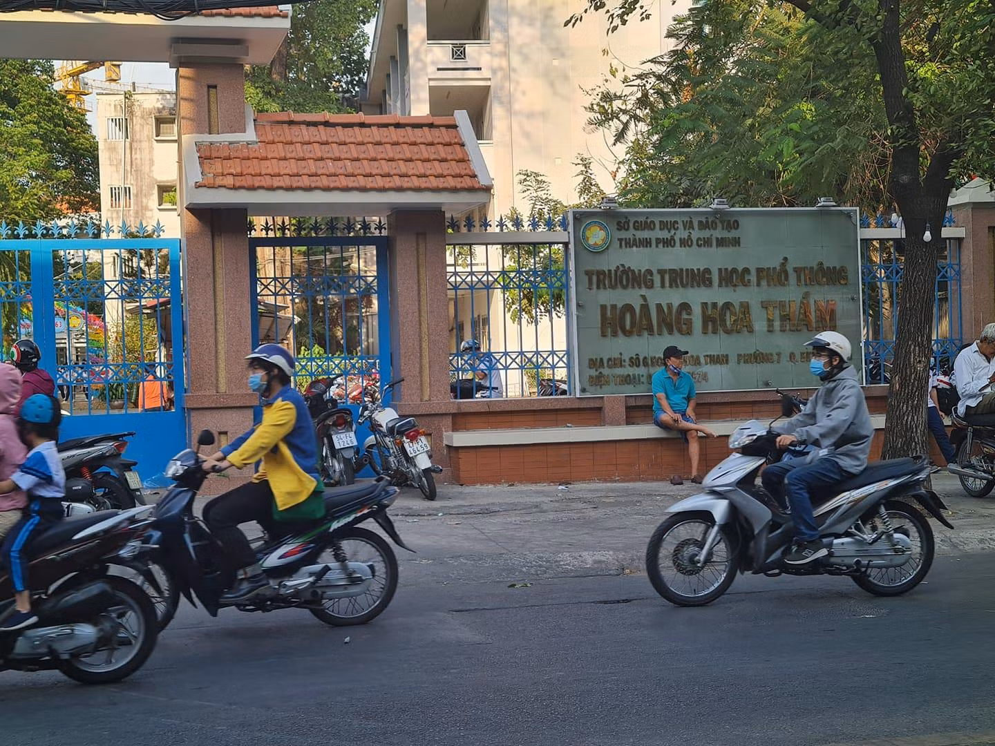Trường trung học phổ thông Hoàng Hoa Thám, quận Bình Thạnh, Thành phố Hồ Chí Minh (ảnh minh họa: P.L) Trường trung học phổ thông Hoàng Hoa Thám, quận Bình Thạnh, Thành phố Hồ Chí Minh (ảnh minh họa: P.L)