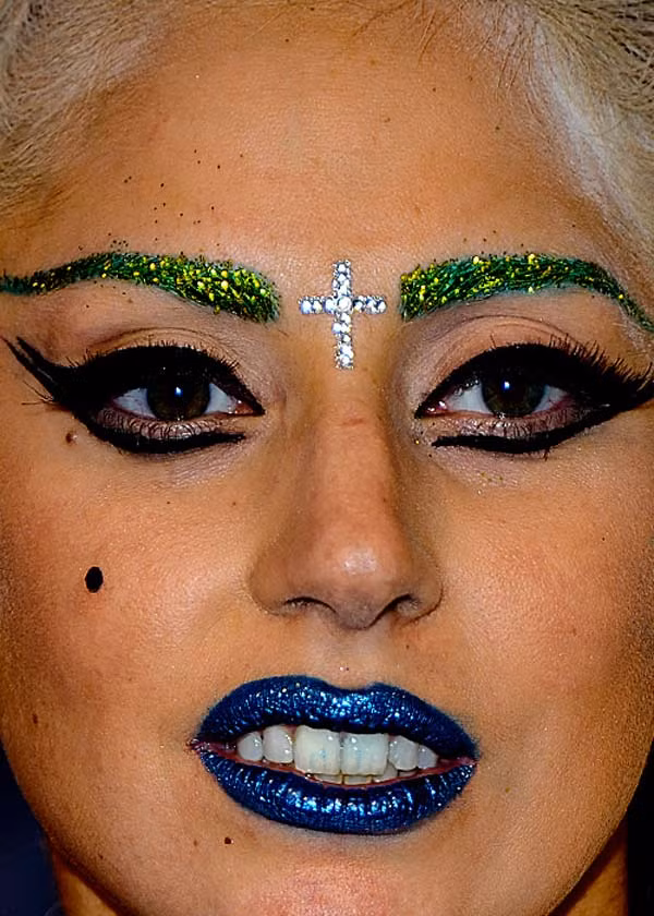 Lady Gaga và những đốm ruồi "duyên khủng khiếp" (Ảnh: Xz) Xem thêm: Điểm danh những chiếc cằm mới của Sao Việt / Bộ sưu tập váy xinh chào hè 2012. Lady Gaga và những đốm ruồi "duyên khủng khiếp" (Ảnh: Xz) Xem thêm: Điểm danh những chiếc cằm mới của Sao Việt / Bộ sưu tập váy xinh chào hè 2012.