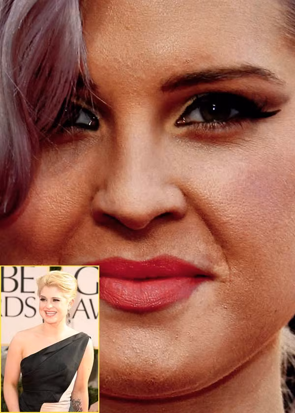 Kelly Osbourne không biết sẽ ra sao nếu không có ... son phấn đây? (Ảnh: Xz) Xem thêm: Điểm danh những chiếc cằm mới của Sao Việt / Bộ sưu tập váy xinh chào hè 2012. Kelly Osbourne không biết sẽ ra sao nếu không có ... son phấn đây? (Ảnh: Xz) Xem thêm: Điểm danh những chiếc cằm mới của Sao Việt / Bộ sưu tập váy xinh chào hè 2012.
