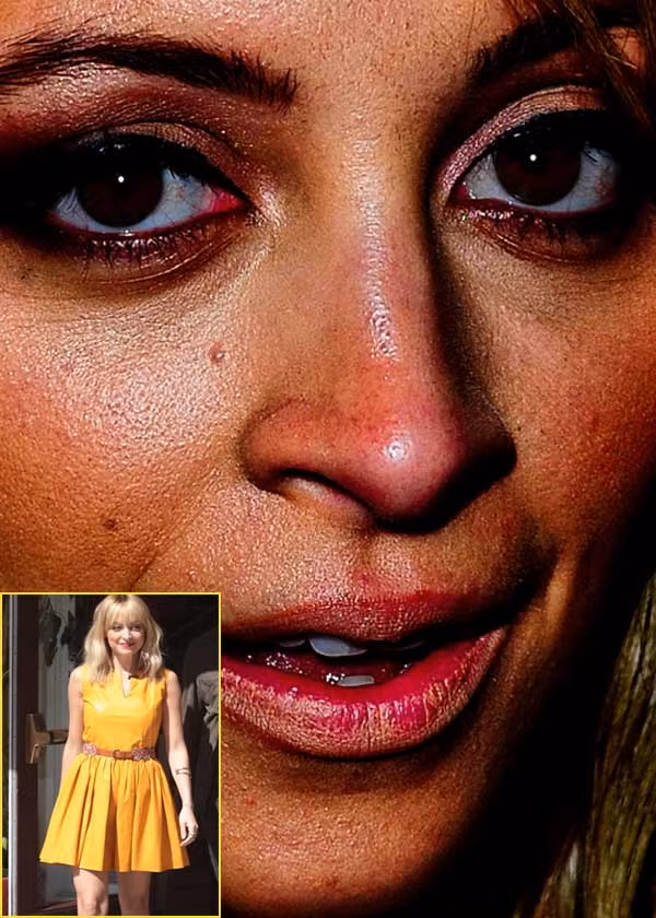 Nicole Richie chắc chắn không bao giờ muốn nhìn lại hình ảnh này của mình. (Ảnh: Xz) Xem thêm: Điểm danh những chiếc cằm mới của Sao Việt / Bộ sưu tập váy xinh chào hè 2012. Nicole Richie chắc chắn không bao giờ muốn nhìn lại hình ảnh này của mình. (Ảnh: Xz) Xem thêm: Điểm danh những chiếc cằm mới của Sao Việt / Bộ sưu tập váy xinh chào hè 2012.