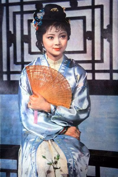 Gương mặt "trẻ thơ" này, ánh nhìn trong veo này, đôi môi chúm chím hồng đào này.... (Ảnh: HB) Xem thêm: "Mỹ nữ Trời Ban" - Lâm Thanh Hà như mây, như khói, lại như sương.