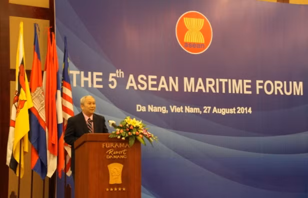 Ông Nguyễn Vũ Tú, Phó Trưởng SOM ASEAN Việt Nam phát biểu tại Diễn đàn. Ảnh H.Q