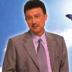 Nam danh ca Từ Thiên.